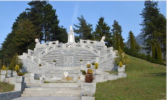 Monumento ai caduti di Bondo